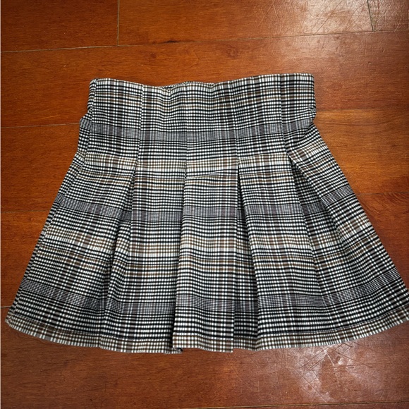 Shinestar Dresses & Skirts - Shinestar Black and White Plaid Pleated Skirt Size Small